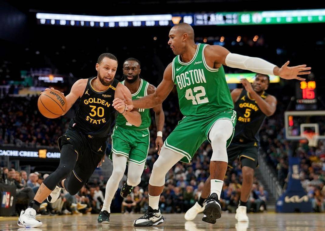 随机库里在澳大利亚队比赛中战术调整,战术调整引发热议!的简单介绍